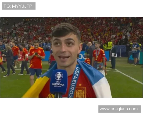 哈兰德分享与家人温馨合照感慨兄弟情深老大陪伴温暖心灵