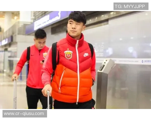 石柯深情告别感谢泰山球迷与队友携手共度难忘时光