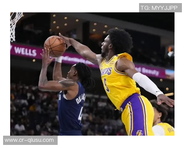 布朗尼逐渐融入球队但进攻能力不足仍难以在NBA立足