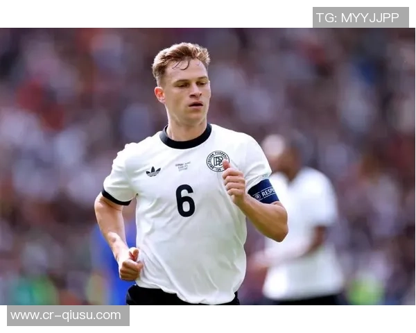 比朔夫盛赞维蒂尼亚为最强对手并透露最喜欢的球员是他与基米希 比朔夫盛赞维蒂尼亚为最强对手并透露最喜欢的球员是他与基米希