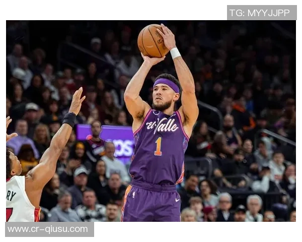 杰伦格林赛前积极热身投篮训练中展现笑容复出在望 杰伦格林赛前积极热身投篮训练中展现笑容复出在望